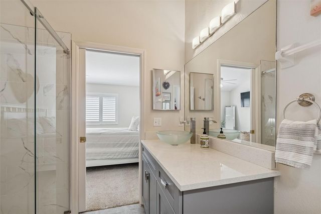 11133 KAPOK GRAND CIRCLE, Madeira Beach, FL 33708