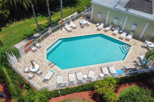 11133 KAPOK GRAND CIRCLE, Madeira Beach, FL 33708