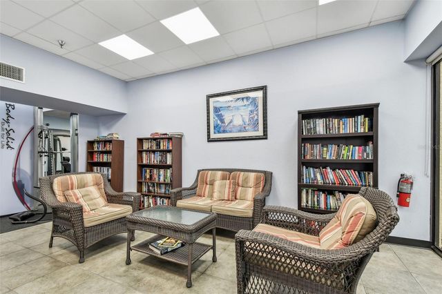 11133 KAPOK GRAND CIRCLE, Madeira Beach, FL 33708