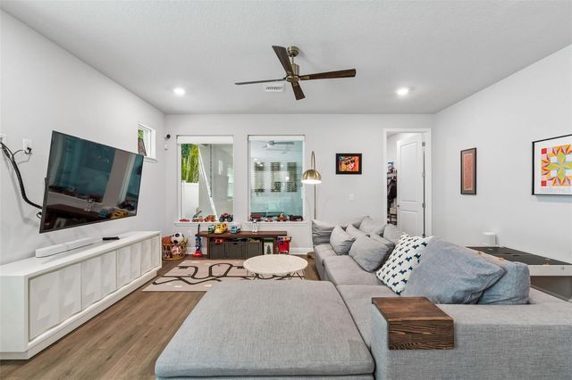 213 S ALBANY AVENUE 2, Tampa, FL 33606