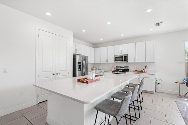 3101 HOLLOW HICKORY PLACE, Wesley Chapel, FL 33543