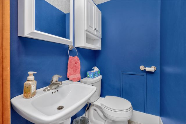 200 E 9th Street, Pella, IA 50219