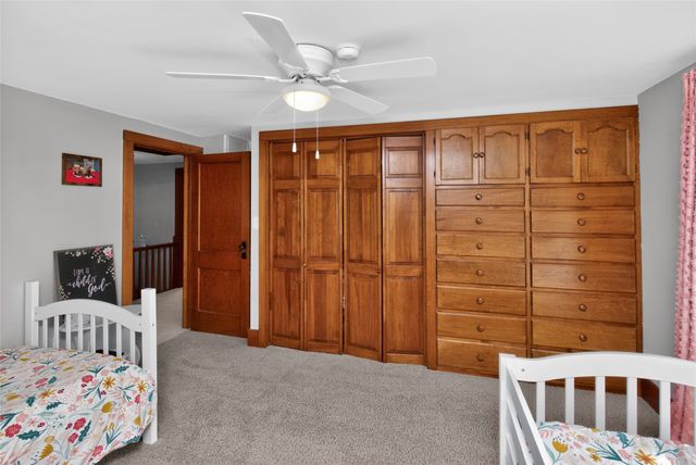 200 E 9th Street, Pella, IA 50219