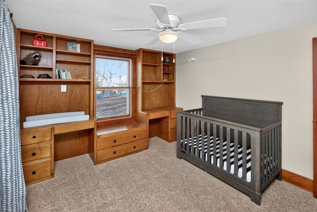 200 E 9th Street, Pella, IA 50219