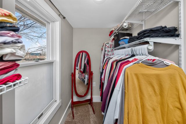 200 E 9th Street, Pella, IA 50219