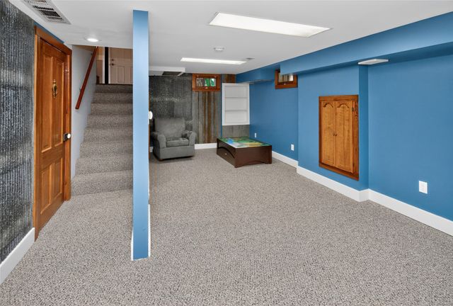 200 E 9th Street, Pella, IA 50219