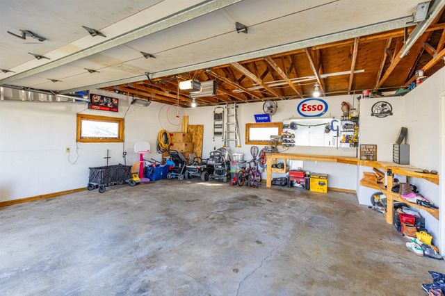 200 E 9th Street, Pella, IA 50219