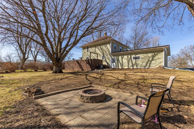 200 E 9th Street, Pella, IA 50219