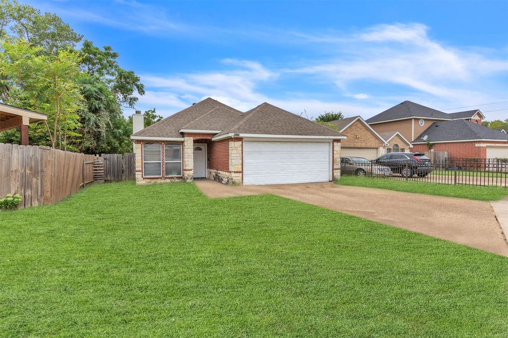 2933 Curvilinear Court, Dallas, TX 75227