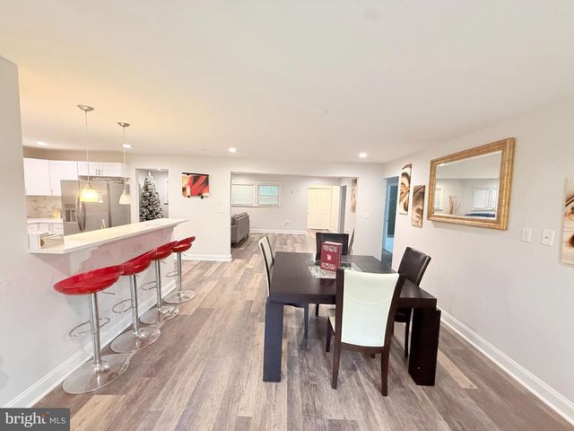 326 BROWNING LN, Cherry Hill, NJ 08003