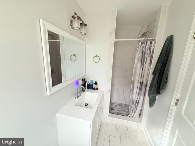 326 BROWNING LN, Cherry Hill, NJ 08003