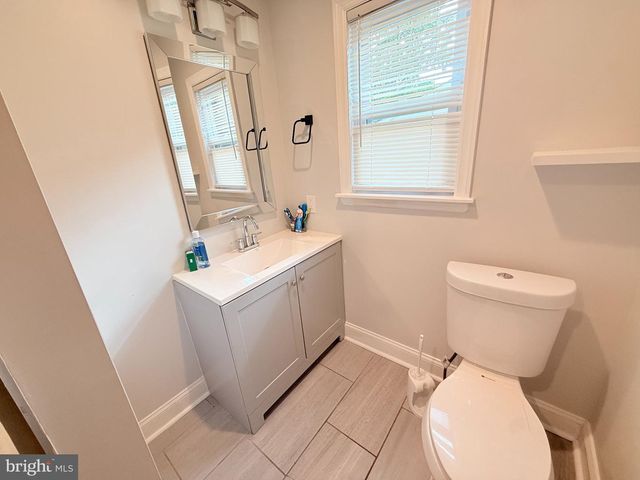 326 BROWNING LN, Cherry Hill, NJ 08003