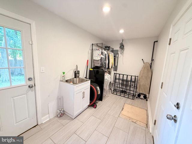 326 BROWNING LN, Cherry Hill, NJ 08003