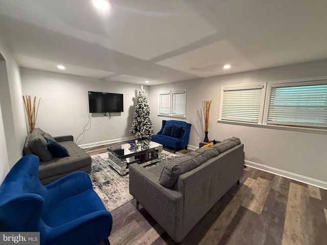 326 BROWNING LN, Cherry Hill, NJ 08003
