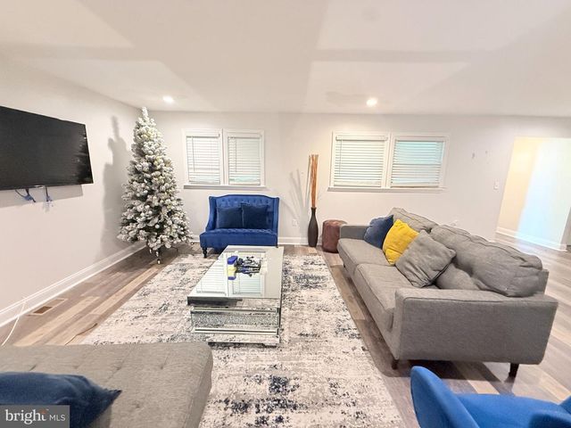 326 BROWNING LN, Cherry Hill, NJ 08003