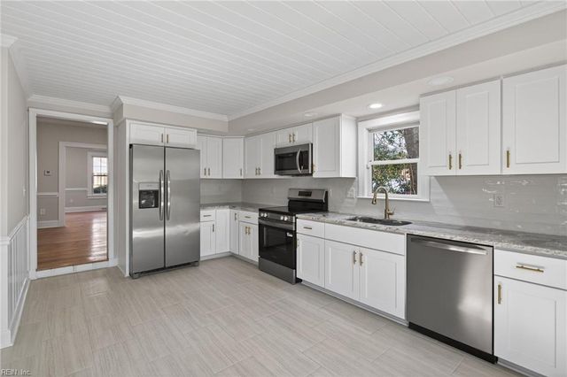 909 Howard PL, Suffolk, VA 23434