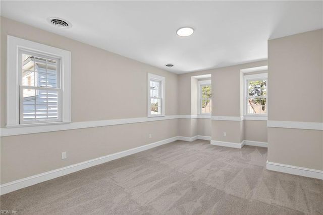 909 Howard PL, Suffolk, VA 23434