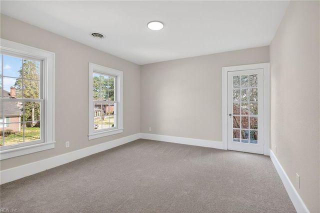 909 Howard PL, Suffolk, VA 23434