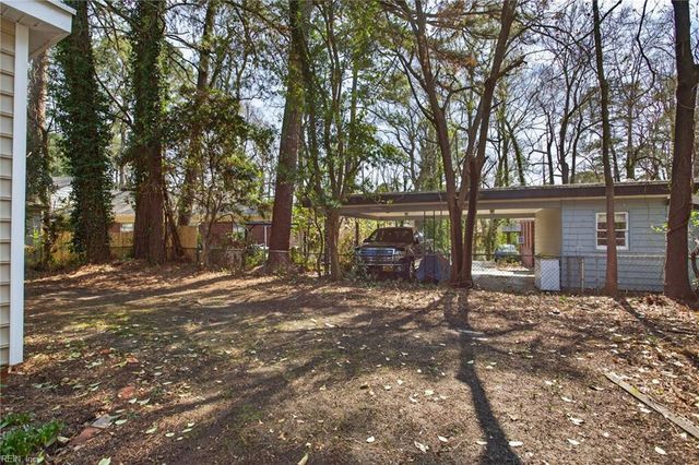 909 Howard PL, Suffolk, VA 23434