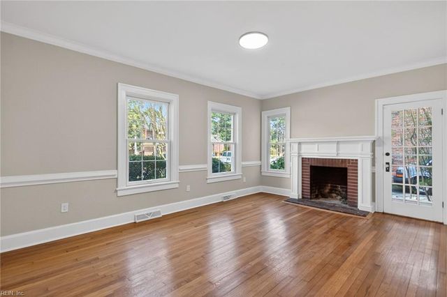 909 Howard PL, Suffolk, VA 23434