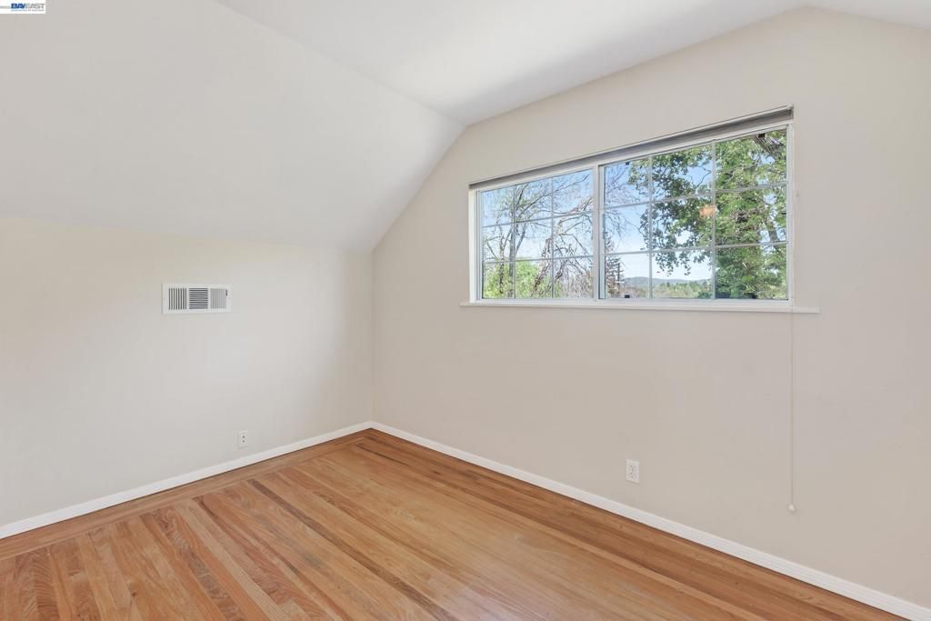 Image 15 of property listing at 4225 Sherwood Ct, Concord, CA 94521