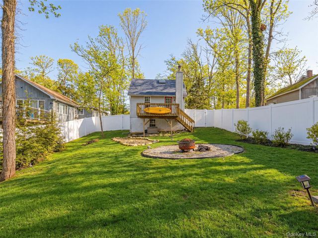 66 Chestnut Avenue, Setauket, NY 11733