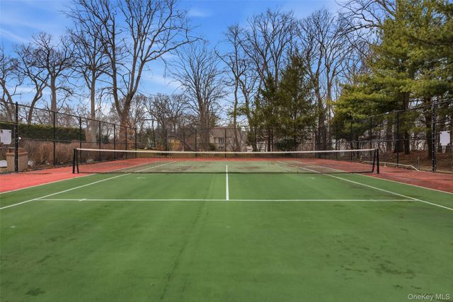 66 Chestnut Avenue, Setauket, NY 11733