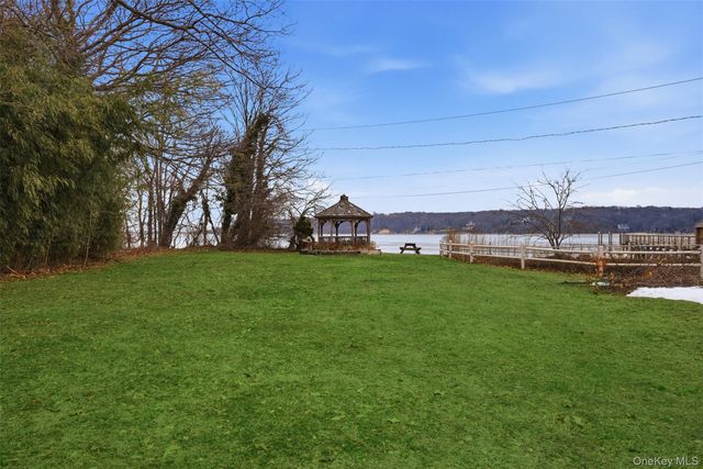 66 Chestnut Avenue, Setauket, NY 11733