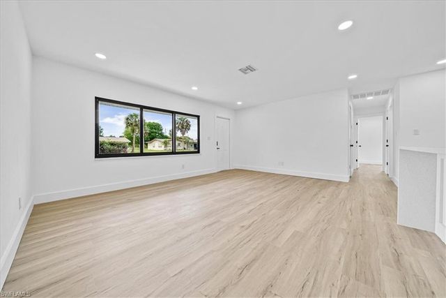 1242 Forsyth DR, North Fort Myers, FL 33903