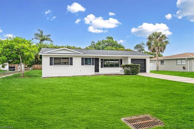 1242 Forsyth DR, North Fort Myers, FL 33903