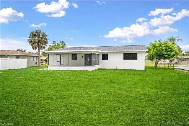 1242 Forsyth DR, North Fort Myers, FL 33903