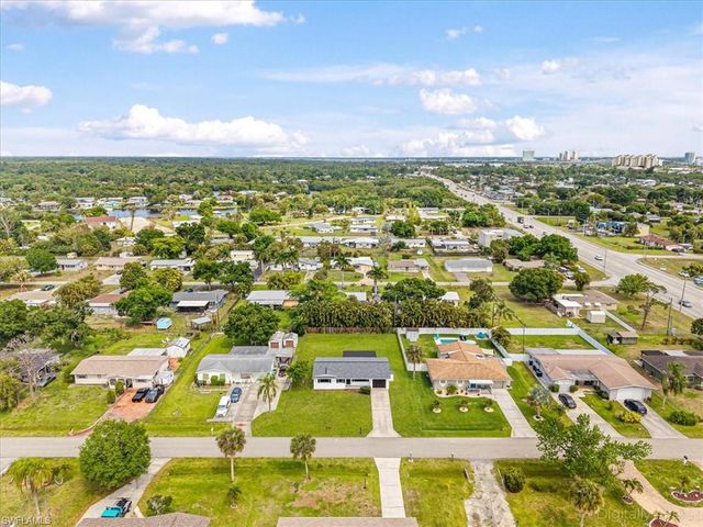 1242 Forsyth DR, North Fort Myers, FL 33903