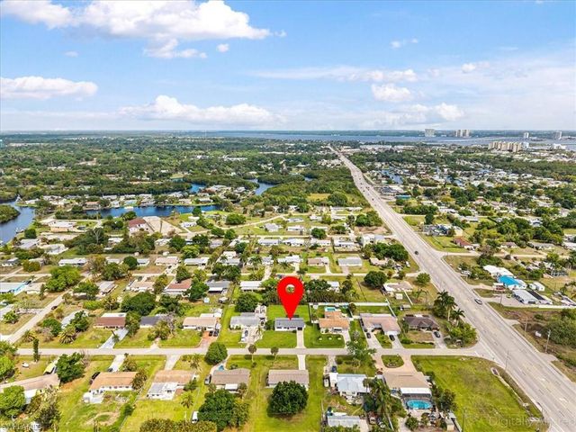 1242 Forsyth DR, North Fort Myers, FL 33903