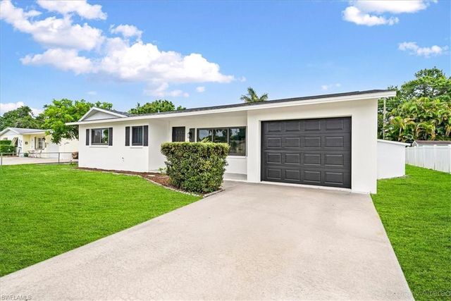 1242 Forsyth DR, North Fort Myers, FL 33903