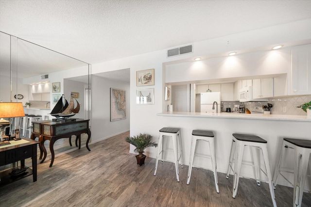 9815 HARRELL AVENUE 503, Treasure Island, FL 33706