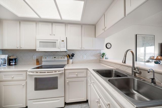 9815 HARRELL AVENUE 503, Treasure Island, FL 33706