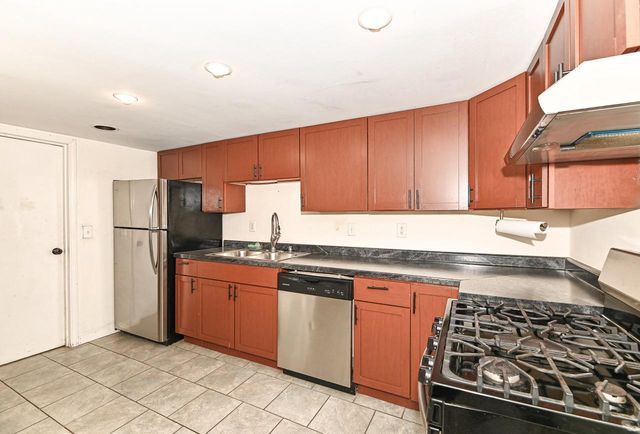 1721 Spring PLACE, Racine, WI 53404