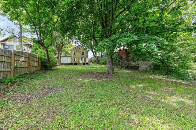 1721 Spring PLACE, Racine, WI 53404