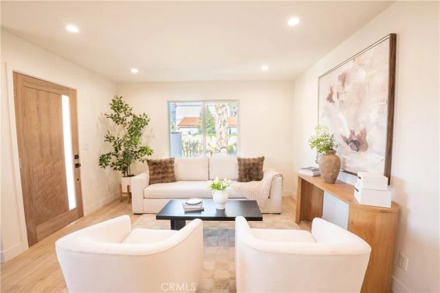 15528 Cobalt, Sylmar, CA 91342