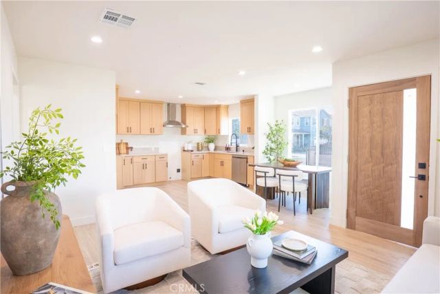 15528 Cobalt, Sylmar, CA 91342