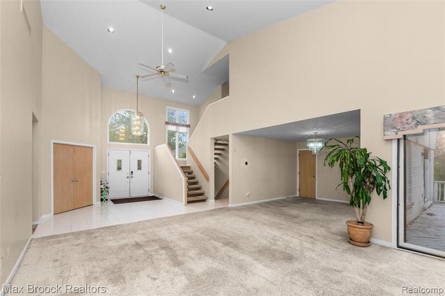 5199 Shenandoah Court, West Bloomfield, MI 48323