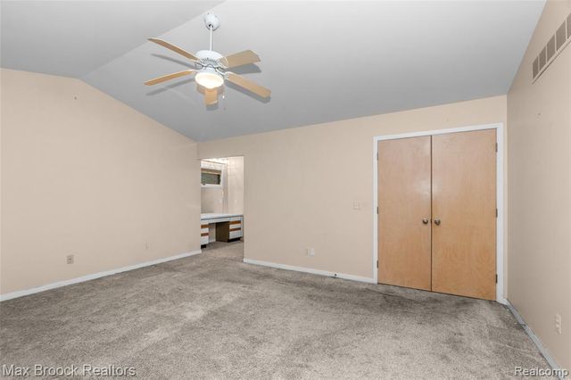 5199 Shenandoah Court, West Bloomfield, MI 48323