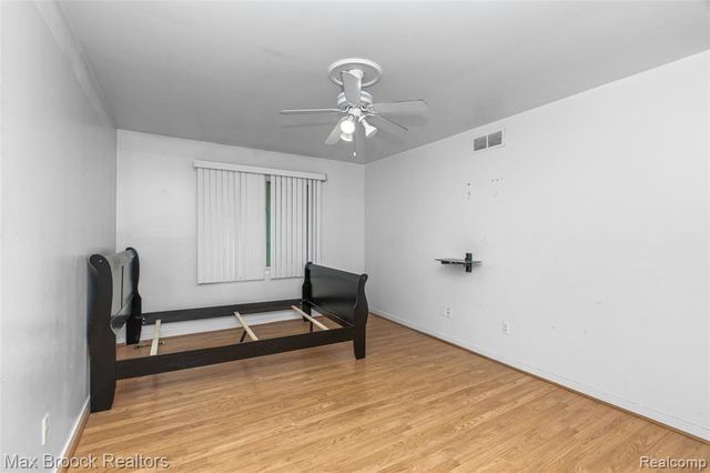5199 Shenandoah Court, West Bloomfield, MI 48323