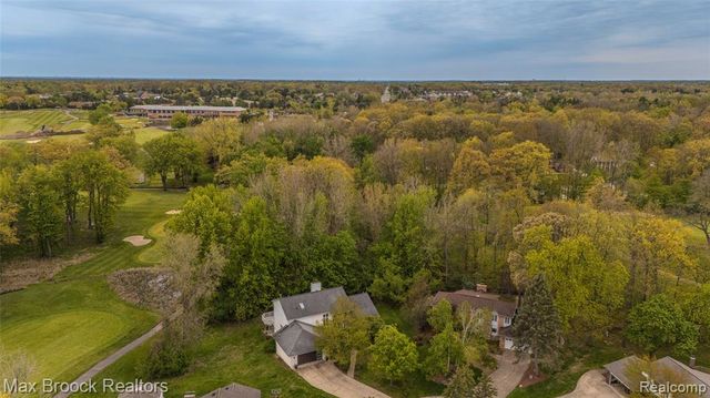 5199 Shenandoah Court, West Bloomfield, MI 48323