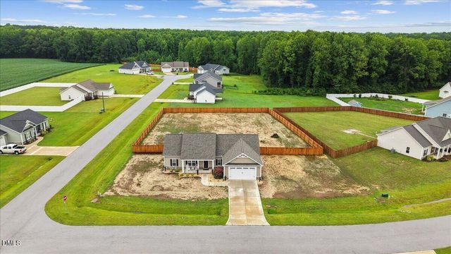 21 Oakbridge Way, Princeton, NC 27569
