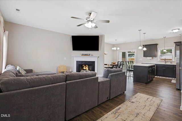 21 Oakbridge Way, Princeton, NC 27569