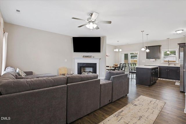 21 Oakbridge Way, Princeton, NC 27569