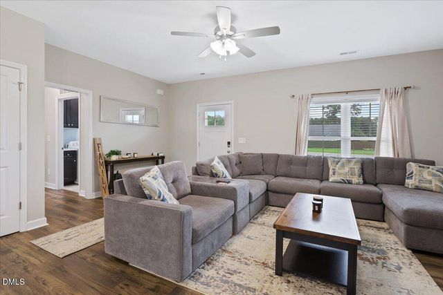 21 Oakbridge Way, Princeton, NC 27569