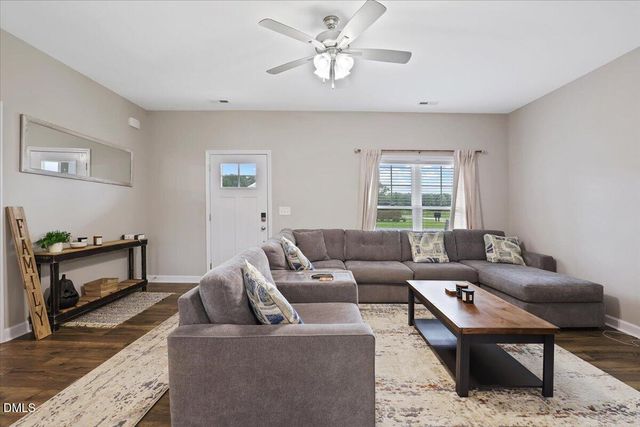 21 Oakbridge Way, Princeton, NC 27569