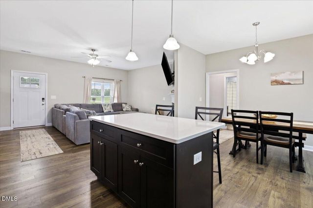 21 Oakbridge Way, Princeton, NC 27569